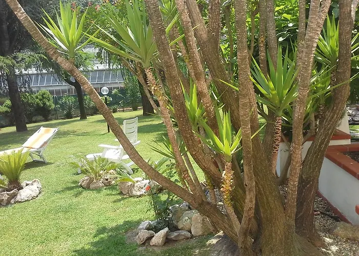 Claro De Luna Bed & Breakfast