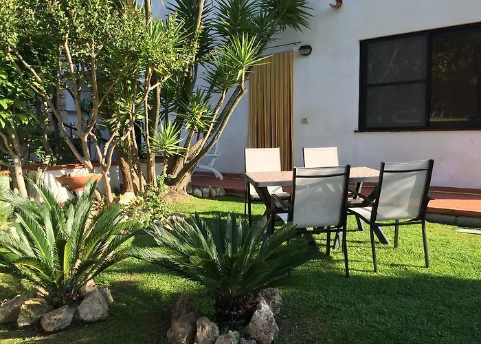 Claro De Luna Bed & Breakfast 3*