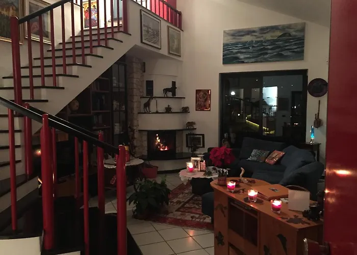 Claro De Luna Bed & Breakfast 3*