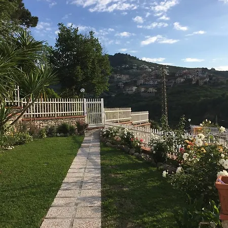 克拉罗卢纳住宿加早餐旅馆