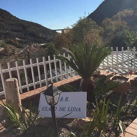 Claro De Luna Bed and breakfast