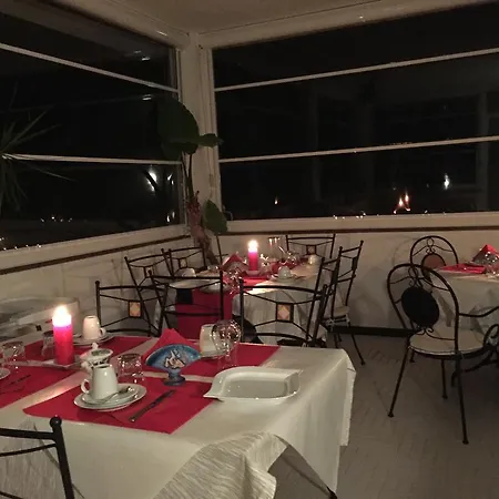 Bed and breakfast Claro De Luna 3*