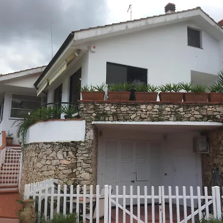 克拉罗卢纳住宿加早餐旅馆 Tovo San Giacomo